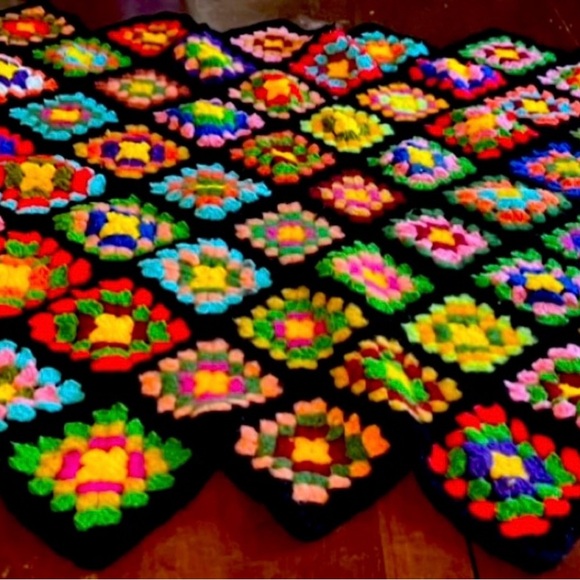 Granny Square Afghan ~ Vintage ~ 1970s ~ Throw Blanket ~ Handmade ~ Beautiful - Picture 13 of 16